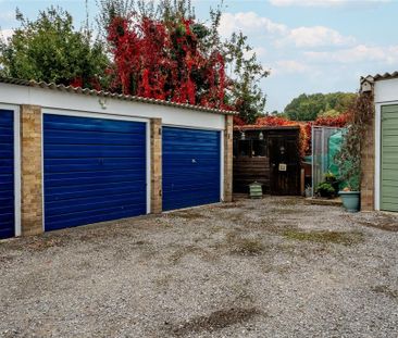 3 bedroom end of terrace house to rent - Photo 5