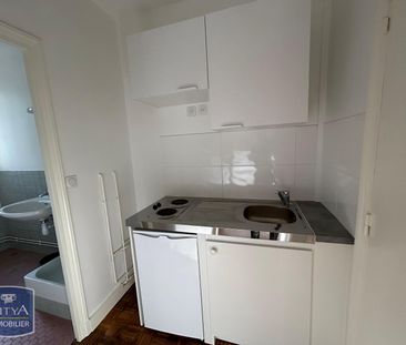 Location Appartement 1 pièce 18m² VERSAILLES 78000 - Photo 2