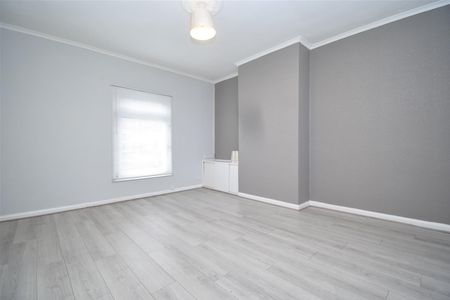 High Street, Normanton - Photo 2
