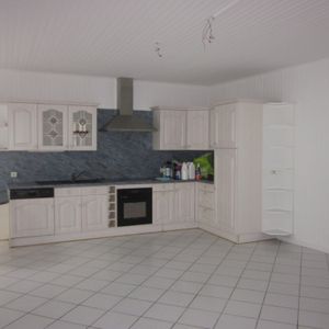 Location Maison 5 pièces 145m² ST OUEN 80610 - Photo 2