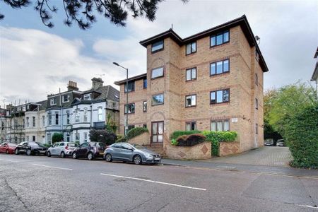 2 bed flat to rent in Suffolk Road, BH2 - Photo 4