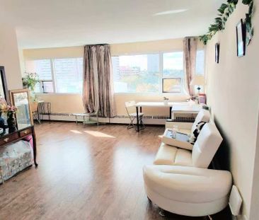 For Lease - 100 Leeward Glenway Unit# 806, Toronto, Ontario - Photo 2