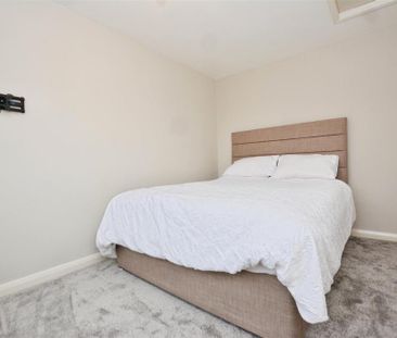 2 bedroom semi-detached house to rent - Photo 4