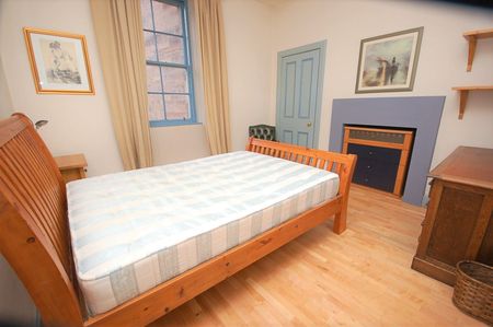 0941L West Crosscauseway, Edinburgh, EH8 9JP - Photo 2