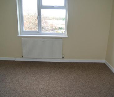 2 bedroom maisonette to rent - Photo 4