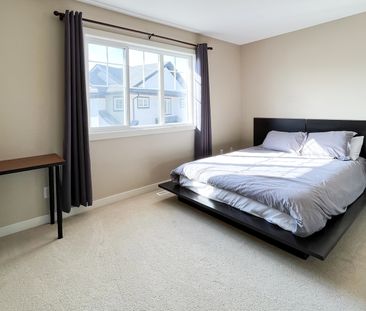 Furnished 2 Bedroom Townhome In Callaghan Landing – Move In Ready. - Photo 4