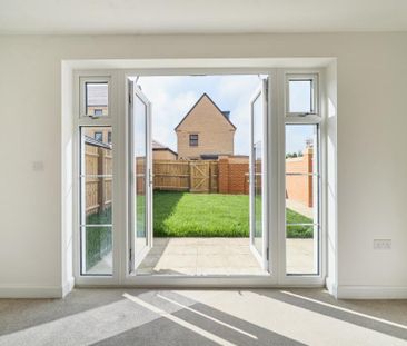 4 bedroom semi-detached house to rent - Photo 2