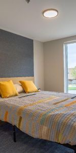 4 1/2 APPARTEMENT MEUBLÉ À LOUER - Photo 3