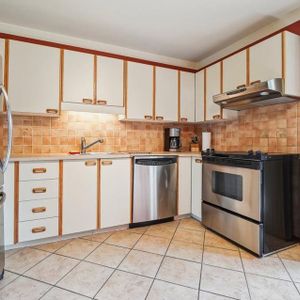 Longueuil – Logement 5 1/2 à louer - Photo 2