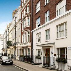 3 bed house to rent in Hill Street, London, W1J - Photo 1