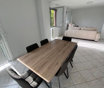 Location Appartement 3 pièces 80m² THONON LES BAINS 74200 - Photo 3