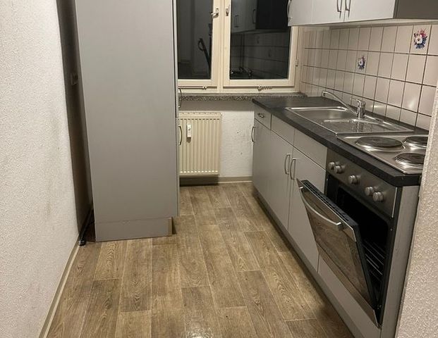 Helle 2-Raum Wohnung mit kostenloser Einbauküche in Rehmsdorf - Photo 1