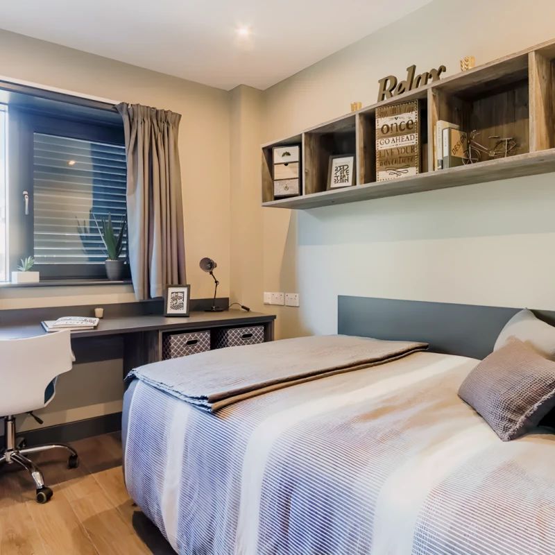 3 Bed Apartment - Photo 1