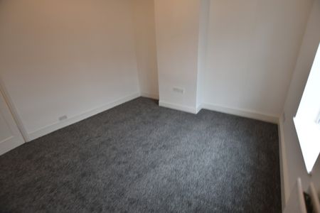 Garden Street Eccles Manchester Greater Manchester - Photo 4