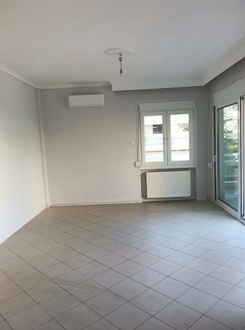 Διαμέρισμα για ενοικίαση Κέντρο (Καλαμαριά) - Photo 3