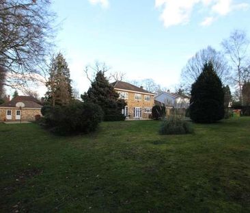 West Byfleet, Surrey, KT14 - Photo 2
