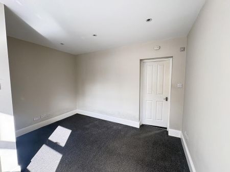 1 bedroom ground floor flat to rent - Photo 4