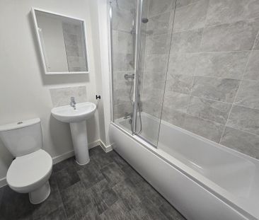 2 bedroom terraced house to rent - Photo 5