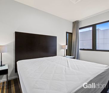 Fully Furnished apartment light-filled - Photo 3