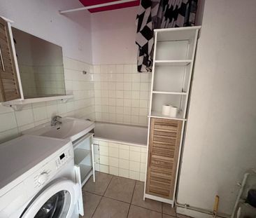 A LOUER - APPARTEMENT T2 ROANNE - Photo 4