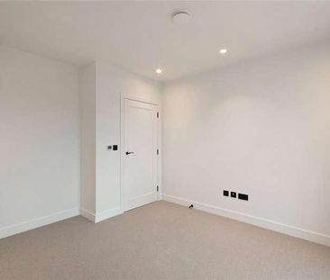 Cannon Hill Lane, London, SW20 - Photo 4