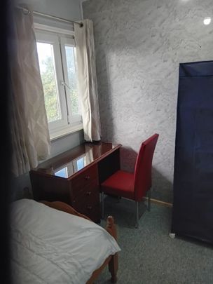 Room in a Shared Flat, Kingsbridge Road, M9 - Photo 1