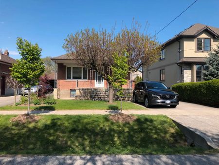 For Lease - 7 Ashmore Avenue Unit# Lower, Toronto, Ontario - Photo 2