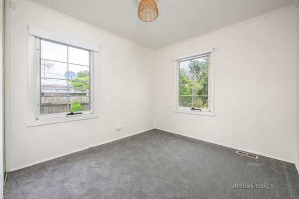 8 Hay Street, Preston VIC 3072 - House For Rent | Domain - Photo 1