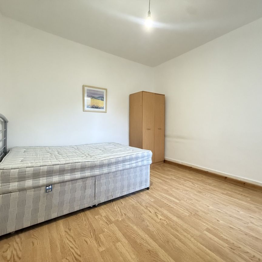 Clifton Street, Splott - Photo 1