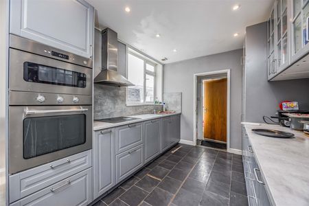 House - Terraced For Rent Manners Road, Southsea - Photo 5