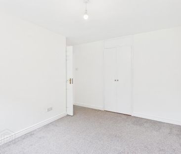 11 Ballycairn Close, Shawsbridge, Belfast, BT8 8HF - Photo 4