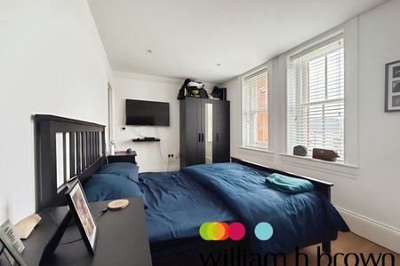 Lieutenant House - Photo 2