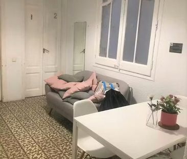 Carrer de Casanova, Barcelona, Catalonia 08036 - Photo 2