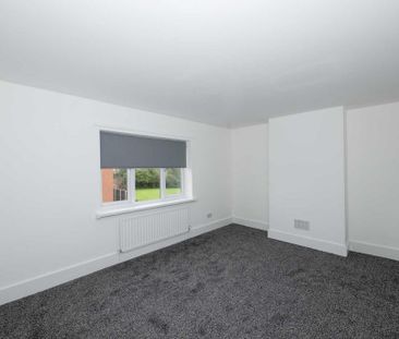4 bedroom end of terrace house to rent - Photo 5