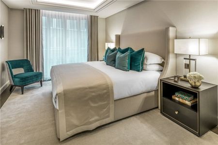 At c.1970 sq. ft, this is a luxuriously appointed third floor (with lift) two bedroom, two bathroom apartment, enviably in the heart of Knightsbridge. Highlights include a band new kitchen, concierge and on-site leisure facilities. EPC rating B | Council Tax Band H - Photo 5