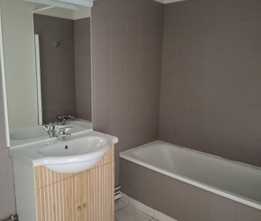 Résidence Les Jardins d'Antan à CUSSET - F2 avec balcon & parking - Photo 6