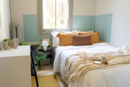 Carrer de Sant Pere Més Alt, Barcelona, Catalonia 08003 - Photo 3