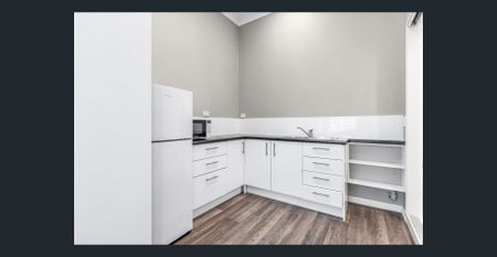 FURNISHED DUTTON PARK STUDIO - Photo 5