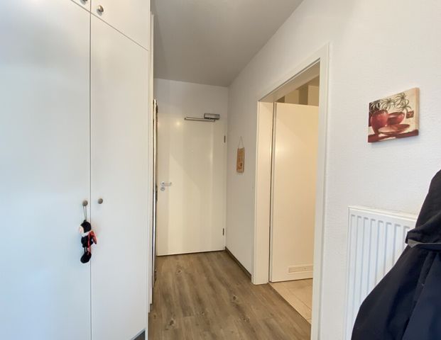 Sehr schöne 2 Zimmerwohnung mit Balkon und Fahrstuhl - Photo 1