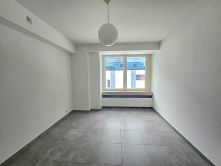 Appartement met 3 slaapkamers + parkeerplaats in hartje Hasselt - Photo 5