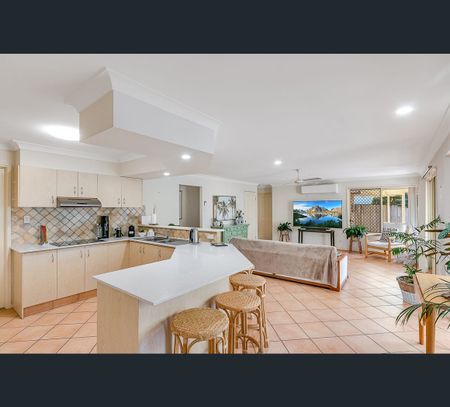 5 Glebe Place, Banora Point, NSW 2486 - Photo 4