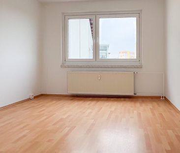 Hoch Hinaus mit Balkon! - Foto 1