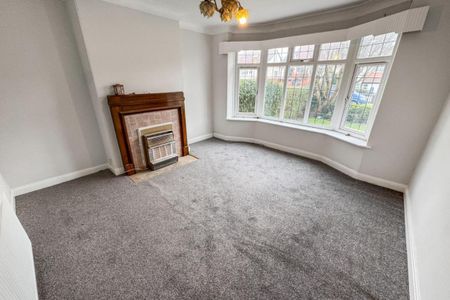 Stainburn Crescent, Moortown, Leeds - Photo 3