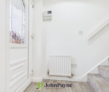 2 bedroom semi-detached house to rent - Photo 6