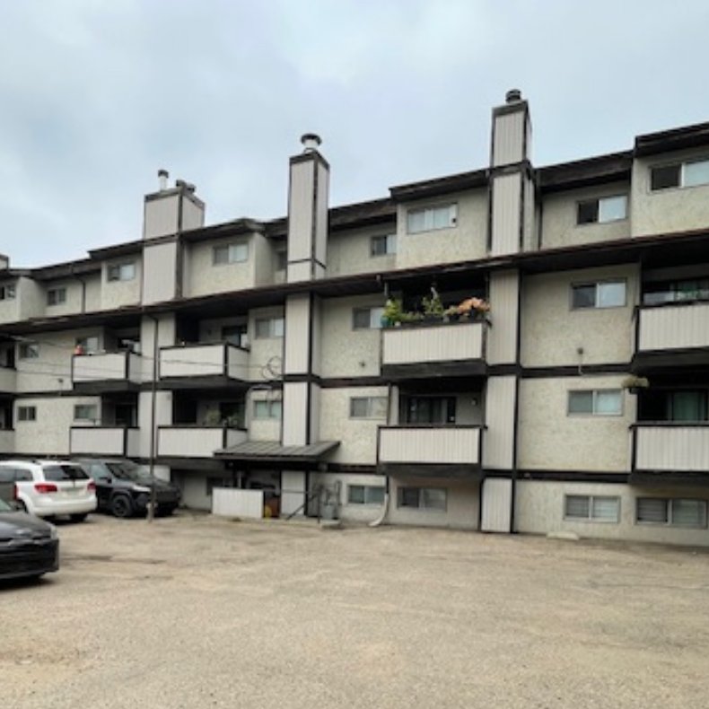 1 & 2 Bedroom Suites on 8th Street - Photo 2