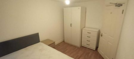 1 bedroom house of multiple occupation to rent - Photo 3