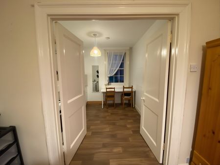 1 Bed Flat, Arlington Road, NW1 - Photo 3