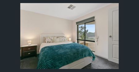 Beautiful Family Home in Seaford! - Photo 4