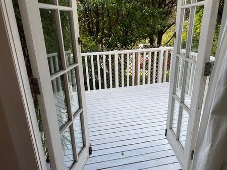 Walk to town, furnished flat with wi fi included - Photo 4