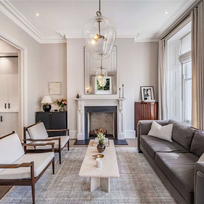 A impressive and beautifully designed home in the heart of Primrose Hill. - Photo 1